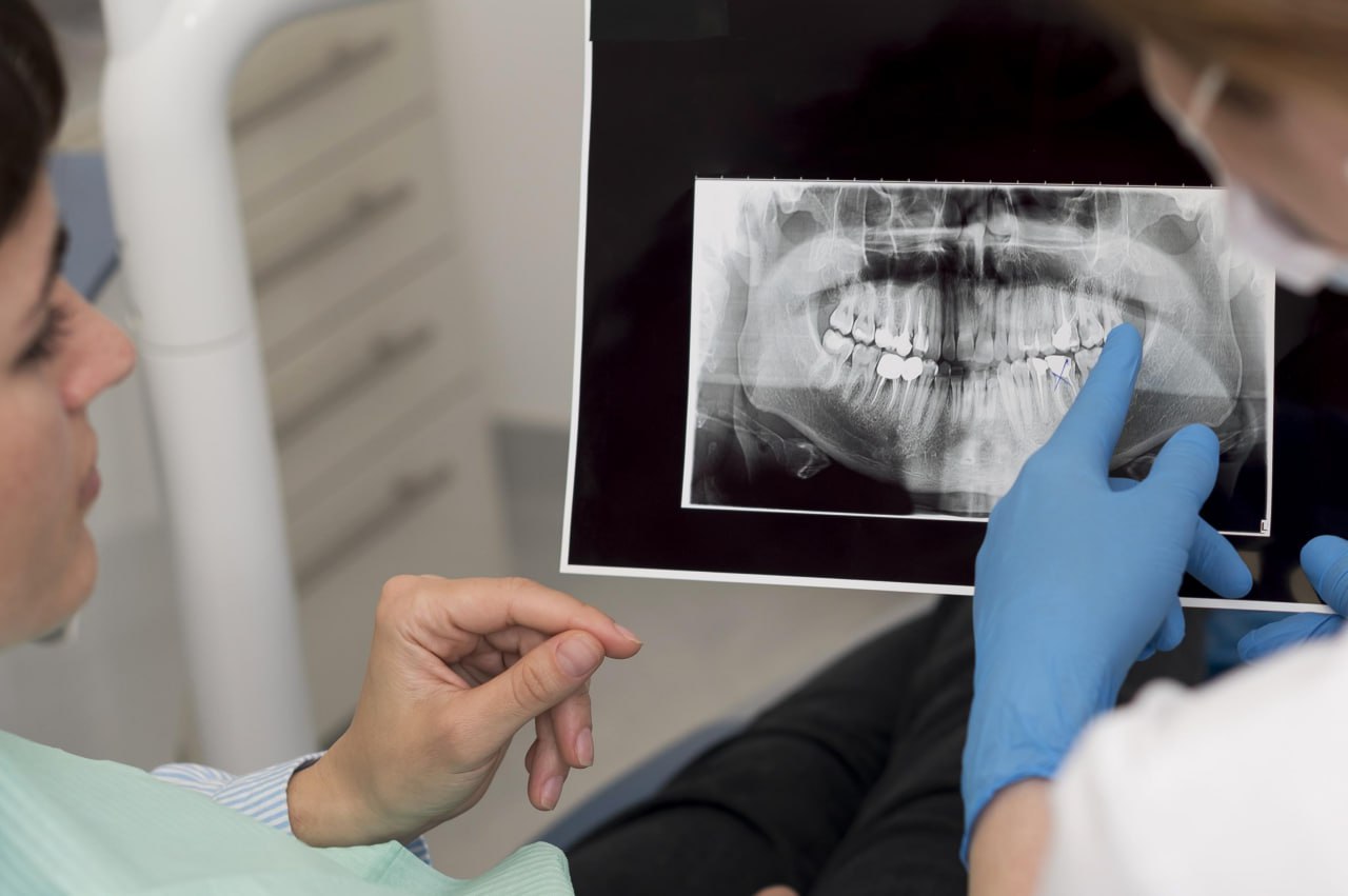 معاینات و مشاوره‌های دندانپزشکی